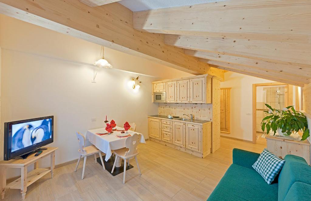 Cesa Melester Campitello di Fassa Kamer foto
