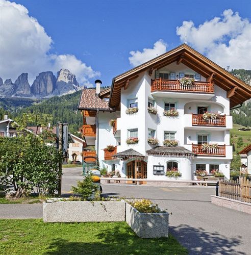 Cesa Melester Campitello di Fassa Buitenkant foto
